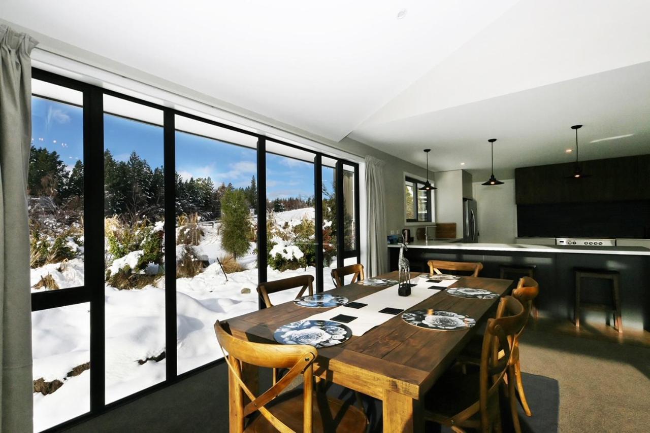 Lake Views At Antler Lodge Lake Tekapo Exterior foto